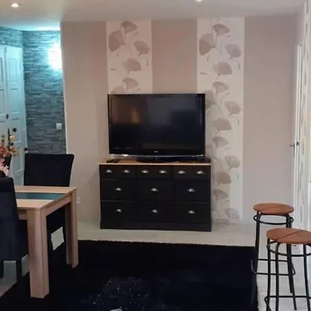 Daire Charmante Petite Maison