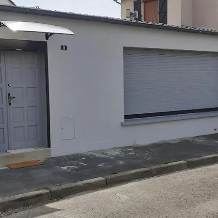 Charmante Petite Maison Apartamento *